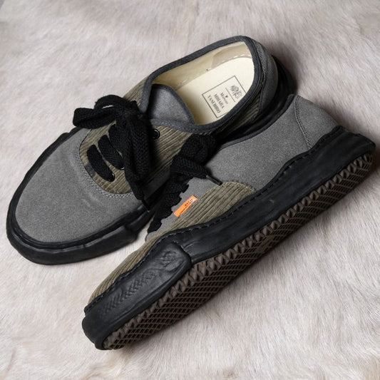 Madness x Maison Mihara Yasuhiro Baker MM06 limited to 66 pairs worldwide