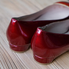 ルパート・サンダーソン ベッドファ レザーフラット - ゴールドレッド イギリスの靴デザイナーによるレッドとゴールドのカラーマッチングレザーフラット