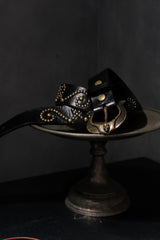 Galcia Black Studded Arabesque Belt with Brass Horseshoe Buckle 黑革黃銅馬蹄釦 手工鉚釘唐草腰帶