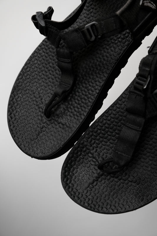 BEDROCK Cairn Sandals Black Vibram Sole Black 美國品牌 戶外運動涼鞋 全黑