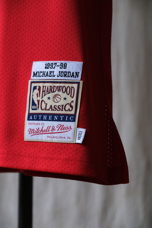 Mitchell &Ness 2019復刻版 1997-98 Chicago Bulls Michael Jordan Jersey 公牛隊 麥克·喬丹 球衣(全新品)