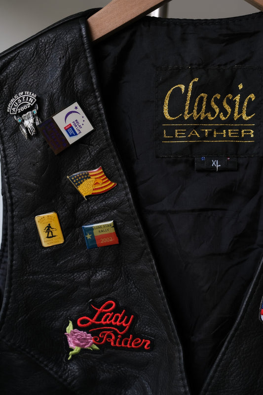 ”Classic Leather” Vintage Rider Vest with Embroidery&Pin 復古刺繡徽章側綁帶機車真皮背心