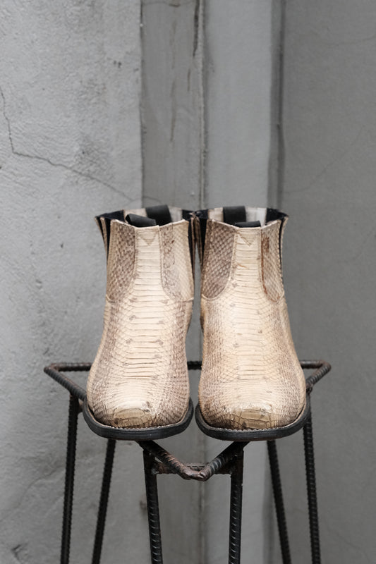 Ivory Python-Embossed Chelsea Boots米白色蟒紋壓紋切爾西靴