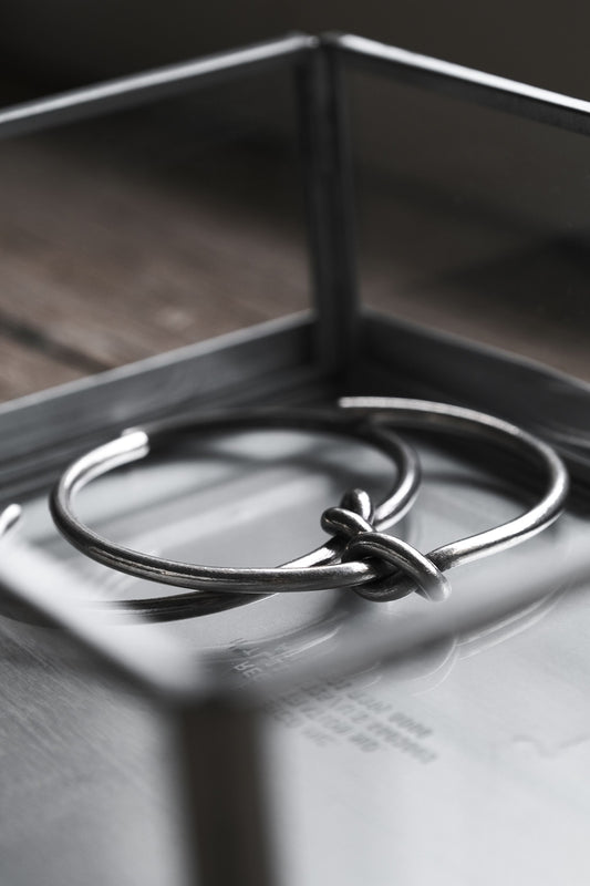 thin Single knot sterling silver 999 bracelet
