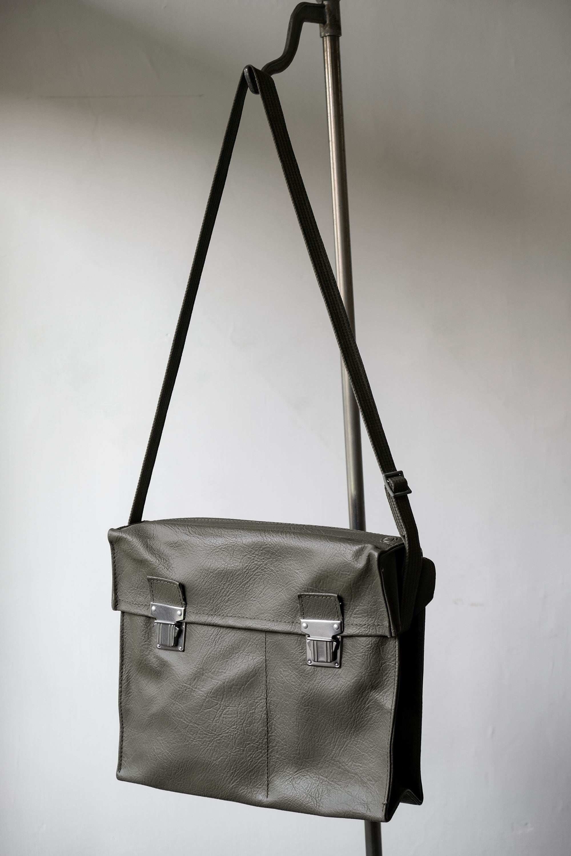 Swiss Army Medical Messenger Bag 瑞士軍用防水醫療包