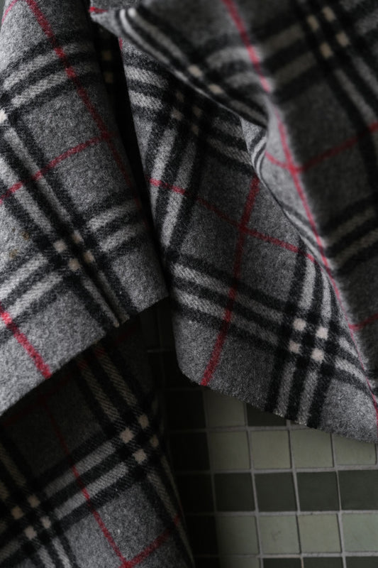 Burberrys Vintage Nova Check Wool Scarf Made in England 英國製 經典格紋羊毛圍巾淺灰