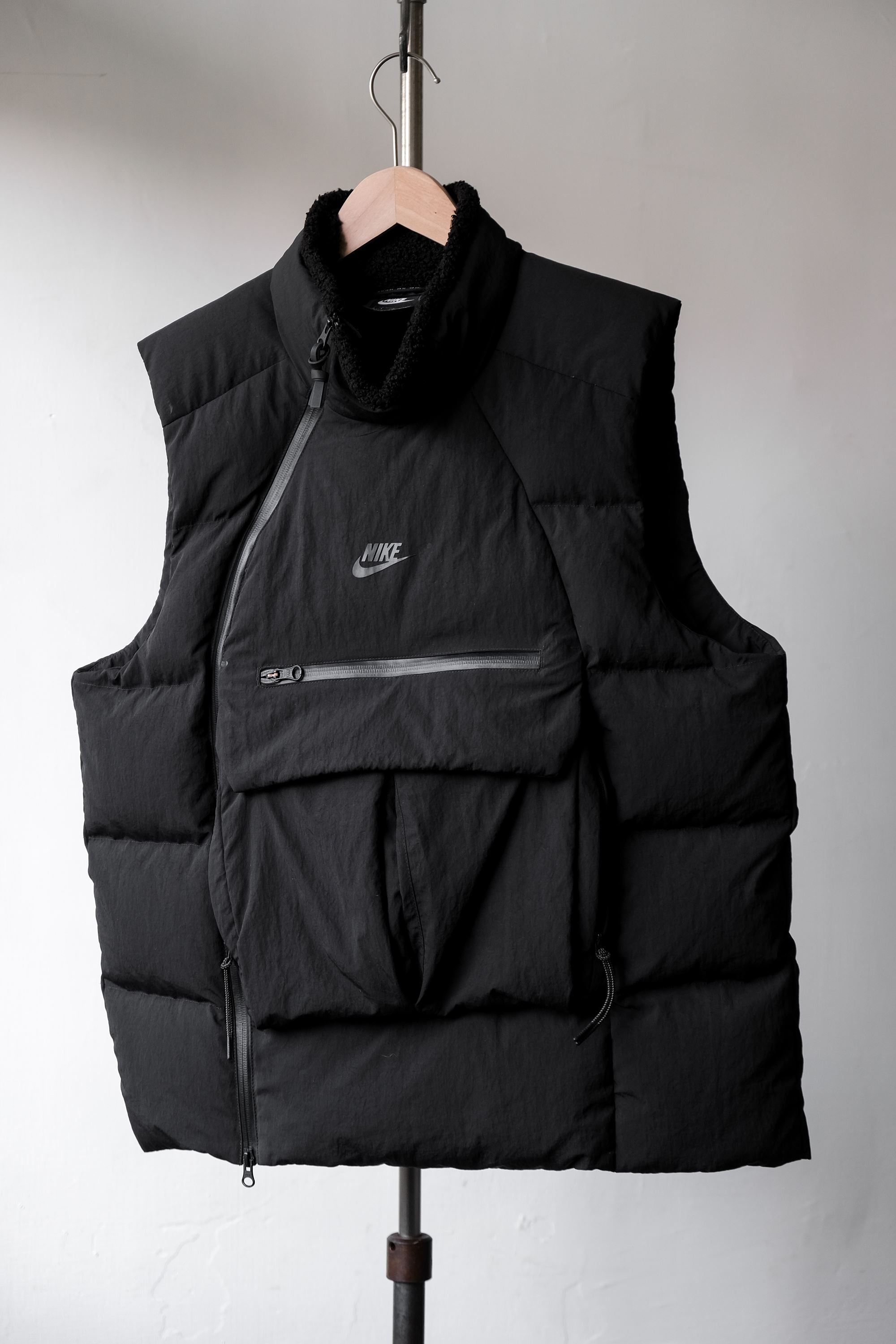 NIKE NSW Tech Pack Down Fill Vest 機能填充背心