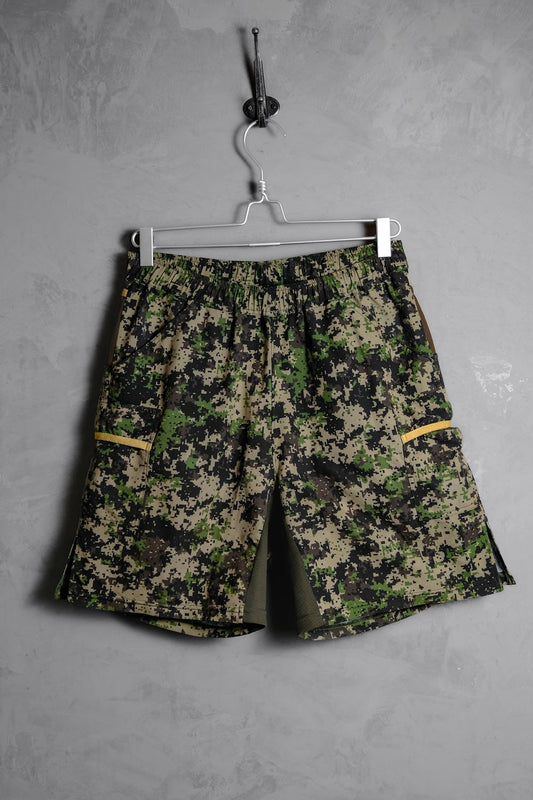 Mountain Martial Arts MMA 19S/S 7 Pocket Run Shorts. These Japanese outdoor trail running shorts are digital camouflage and made in Japan.