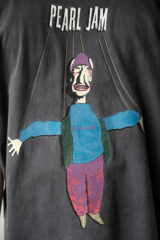 1990's Vintage Pearl Jam "Freak" Band Tee Single Stitch American rock band Pearl Jam original vintage band T