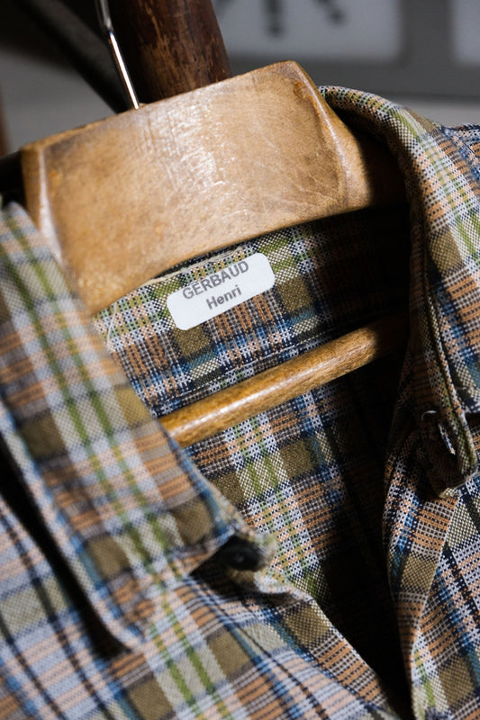 French 70's~80's Vintage Flannel Work Smock Shirt French vintage flannel plaid long work shirt (product is available at Hainan Studio)