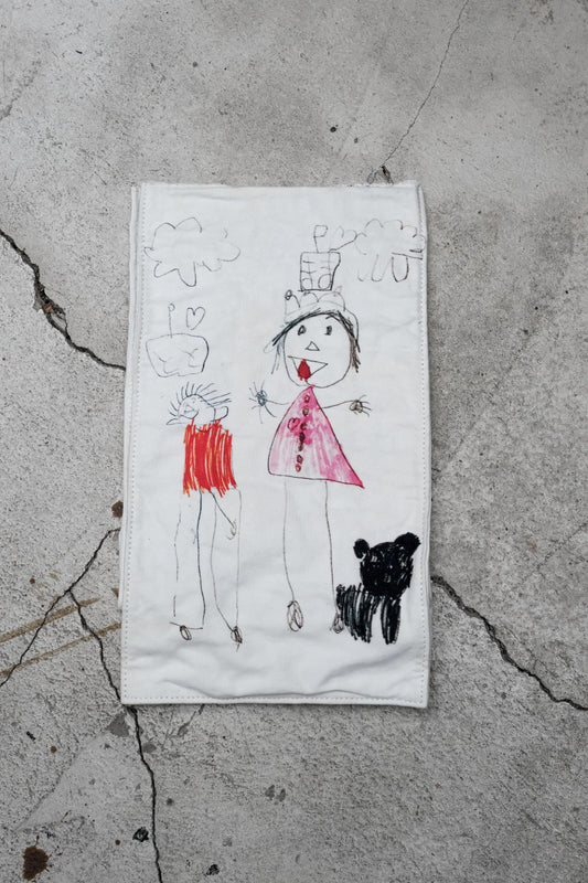 Children drawing holding shopping bag 可塑形 小孩塗鴉手拿購物袋