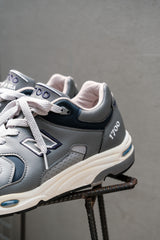New Balance M1700GRA Grey with Navy 美製復古慢跑鞋 元祖灰藍色 D楦