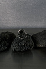 European Artisan Whiplash Scroll Sun Spangle Green Amber Ring 歐洲手工 鞭形捲紋純銀戒｜太陽花綠珀