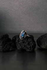Vintage European Stamped Silver Ring with Blue Iridescent Stone 歐洲古董 印紋銀戒｜藍色變彩石