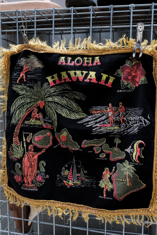Vintage 1950s-1960s "Aloha Hawaii" Decorative Souvenir Felt/Velvet Wall Hanging 1950-60 年代「Aloha Hawaii」夏威夷紀念裝飾掛布