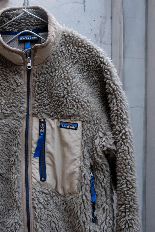 2002‘s “old patagonia“ retro-x jacket “gray“