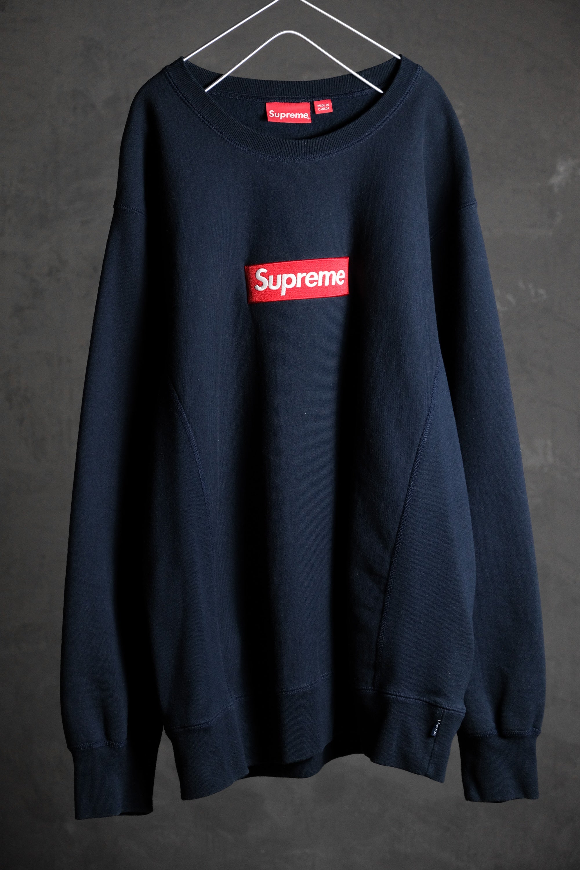 Navy supreme box logo hotsell