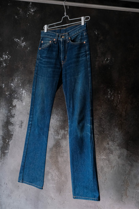 Vintage Levi’s 517-03 Bootcut Jeans Made in USA 微喇叭/靴型牛仔褲 美製