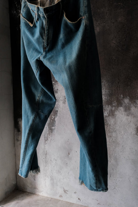 Vintage Levi's RED 2001 1st Comfort Blue Denim Jeans Made in Italy復刻紅線 2001 年初代立體剪裁流蘇褲腳牛仔褲