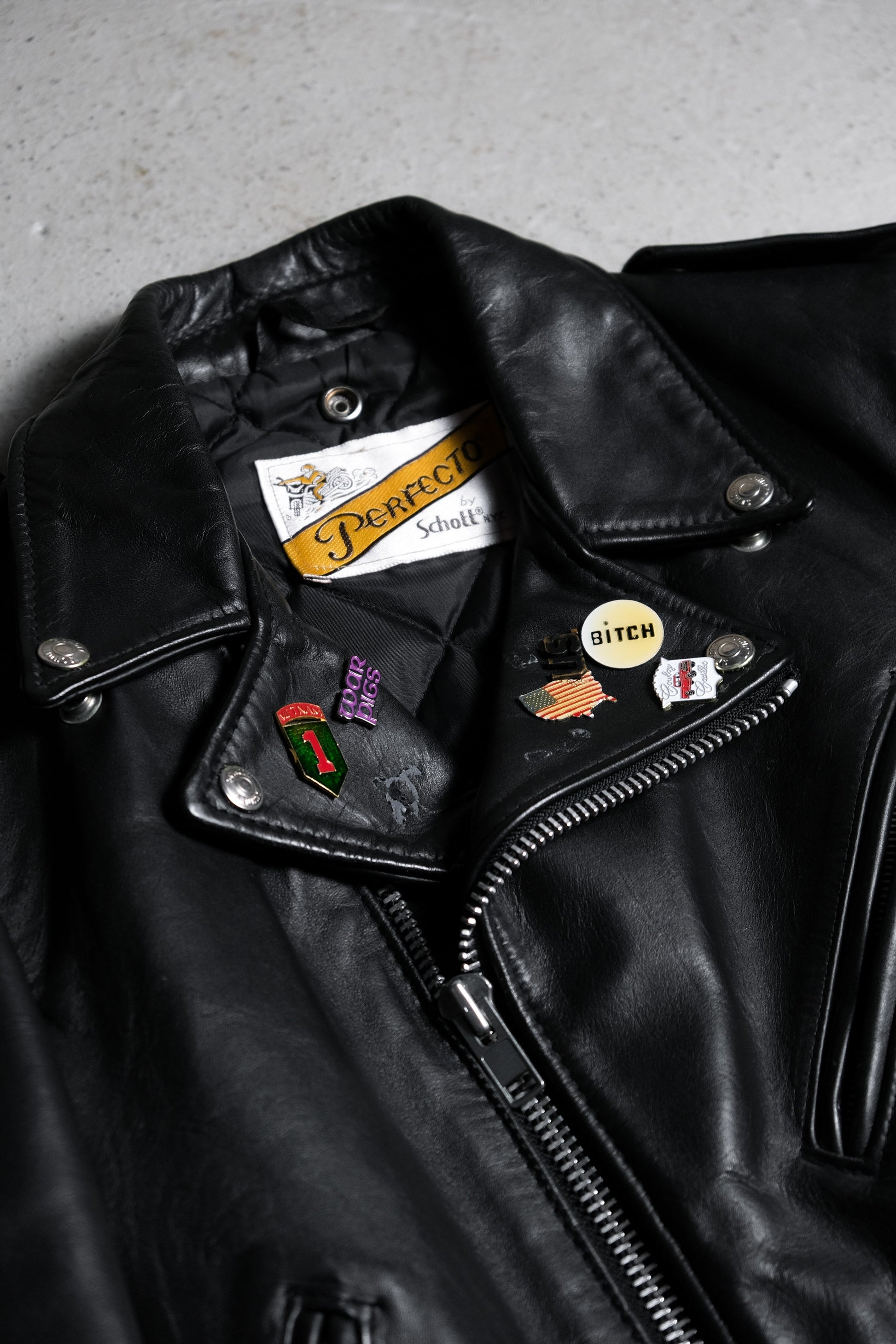Vtg SCHOTT PERFECTO Black Leather Motorcycle Jacket no Belt Sz 40