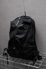 ARC'TERY Arrow 16 Backpack - Black 始祖鳥 高強度尼龍材質 機能 防水拉鏈 後背包
