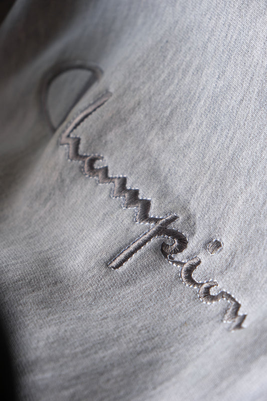 <span>Champion 90</span>’<span>s Vintage Reverse Weave Logo Sweatshirt - Grey 90</span>年代冠軍衛衣 美國製 灰色