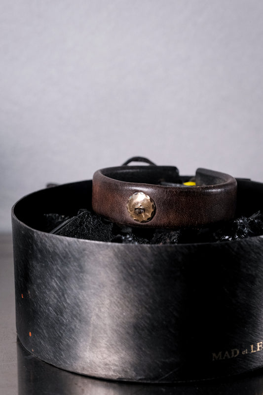 Goro’s Leather bracelet with gold-tone metal accent 高橋吾郎 金屬點金皮革手環