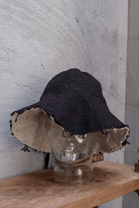 Professor.E E BUCKET HAT