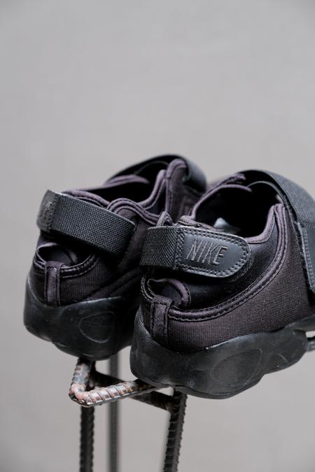 Nike Air Rift Triple Black 全黑忍者鞋