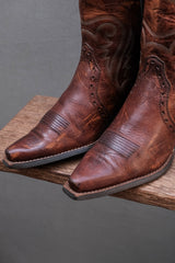 Ariat Genuine Brown Leather Cowboy Boots Snip Toe Brogue Western Boots 復古尖頭雕花藤蔓刺繡西部長靴