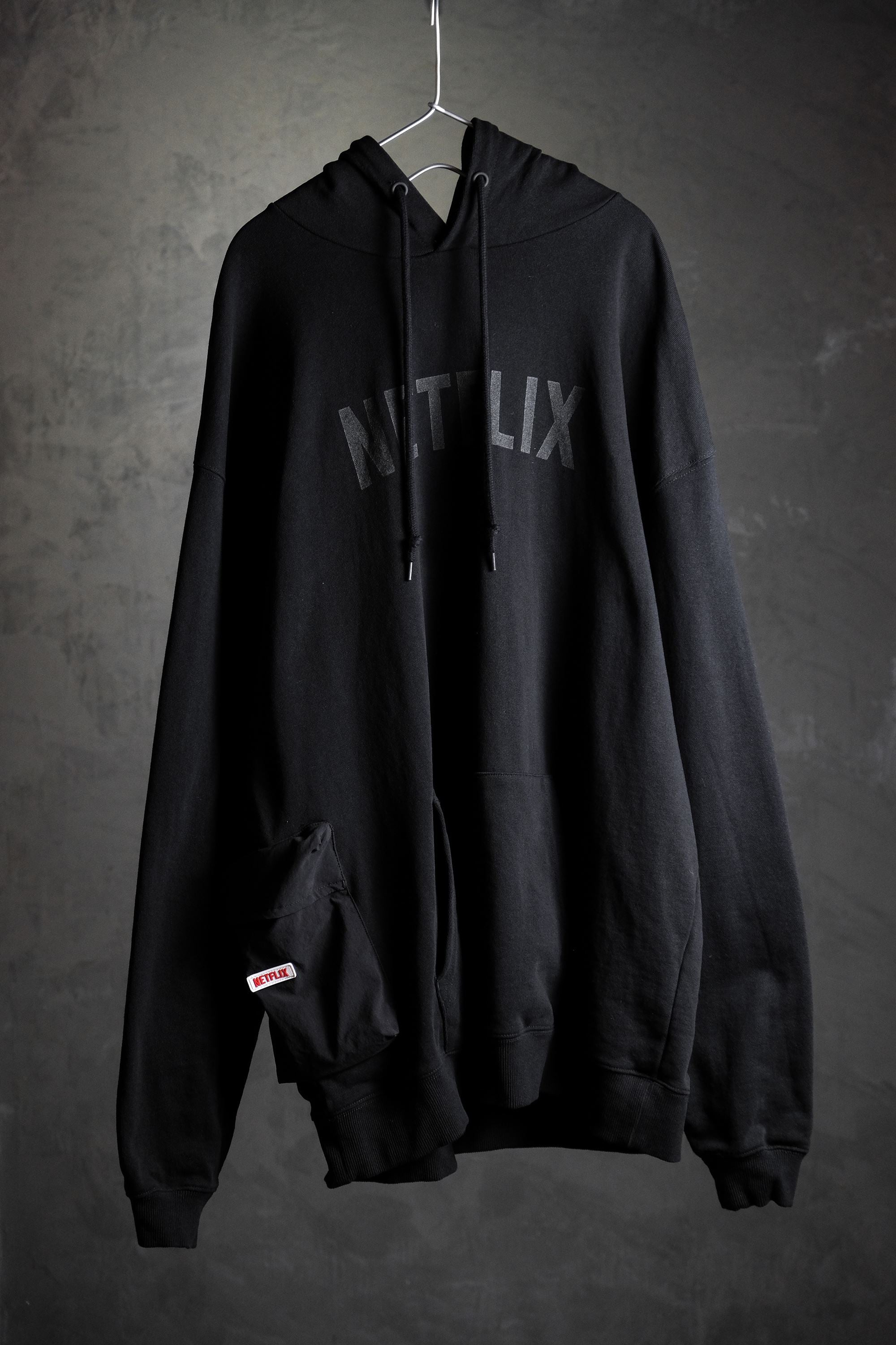 Netflix × BEAMS / Logo Hoody - パーカー