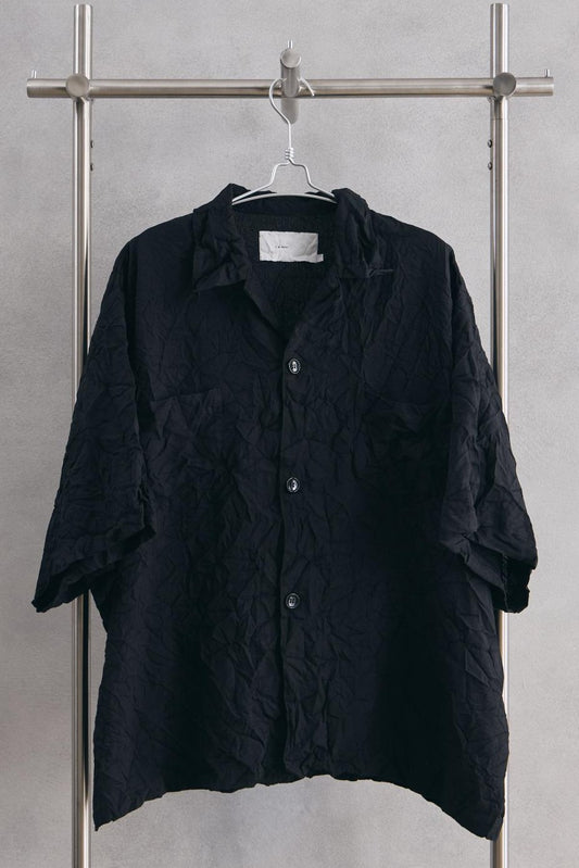 I’m here : - UNFORM OPEN COLLAR SHIRTS - BLACK 日本設計師品牌 縐褶開襟衫