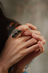 Vintage Bohemian Three-Stone Black Stone Sterling Silver 925 Ring 西南印地安黑石寬版水滴盾牌戒