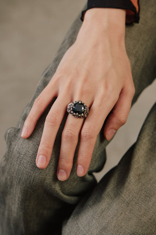 Gothic Cross & Thorny Vines Faceted Black Stone Sterling Silver 925 Ring 巴洛克十字雕刻多面黑石純銀戒