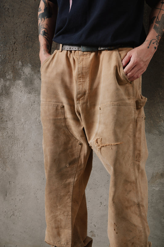 2000s Vintage Carhartt B136 Thrashed Double Knee Pants 卡哈特經典卡其重度破壞做舊黃銅扣工作褲 墨西哥產