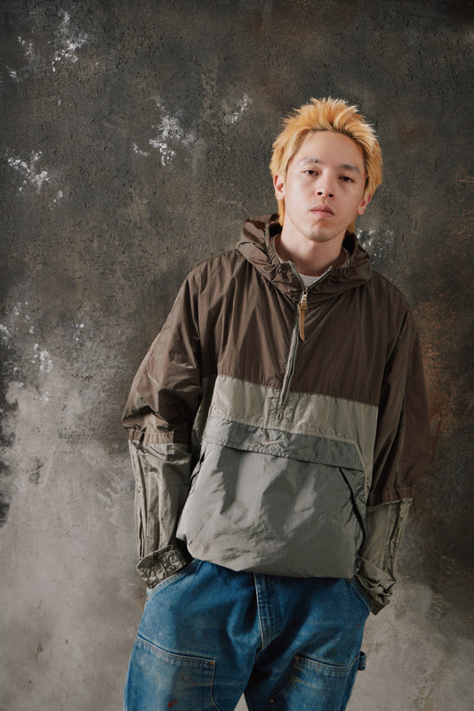 NikeLab Made in Italy Iridescent Nylon Metal Anorak Jacket 幻彩金屬光澤半拉鍊風衣夾克