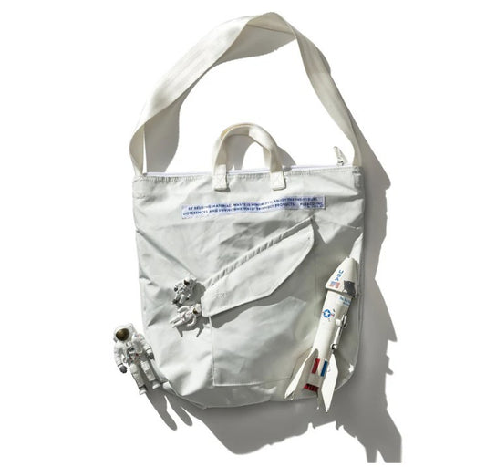 SNOW JACKET CONVERTED TO HELMET BAG